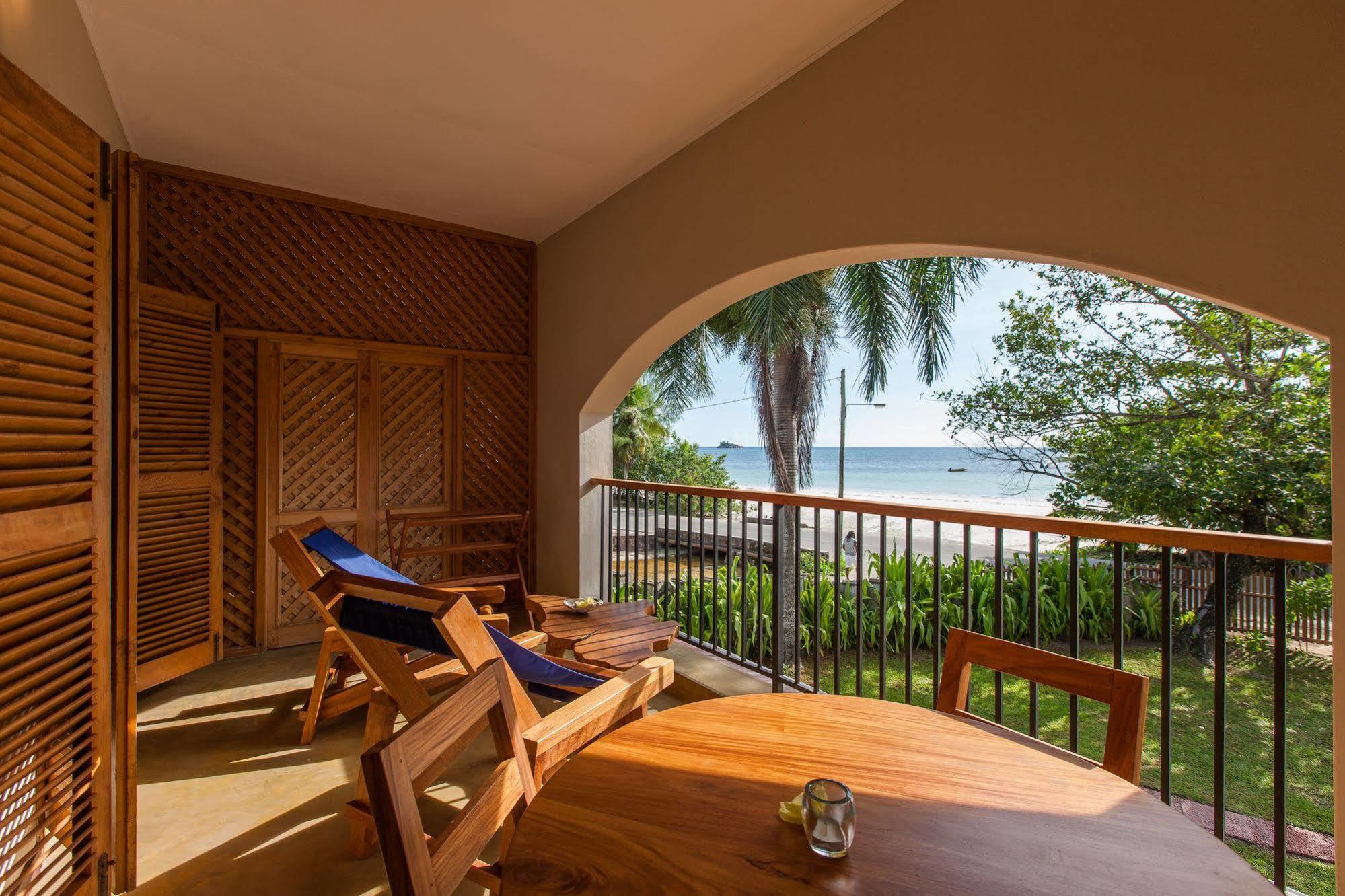 L'Hirondelle Guest House Анс-Вольбер-Вилаж Экстерьер фото
